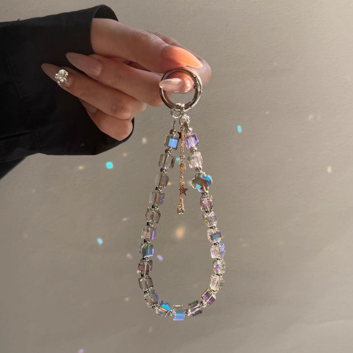 String Tension Clip - Luxury Crystal Bead Phone Lanyard Hand-Held